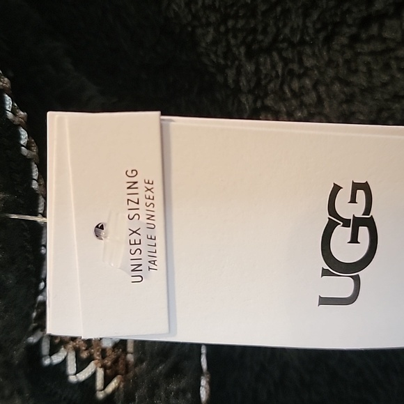 Ugg Fluff Oversized Long Fleece Hoodie, Small/Medium Black, NWT!! - Picture 8 of 10